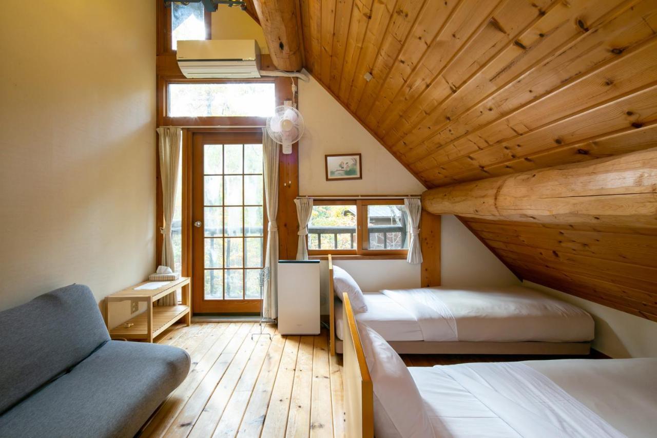 Canadian Loghouse Inn Azuminoyujin Esterno foto